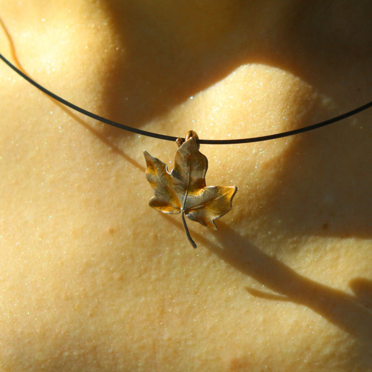 Maple pendant in colored silver, фото 5