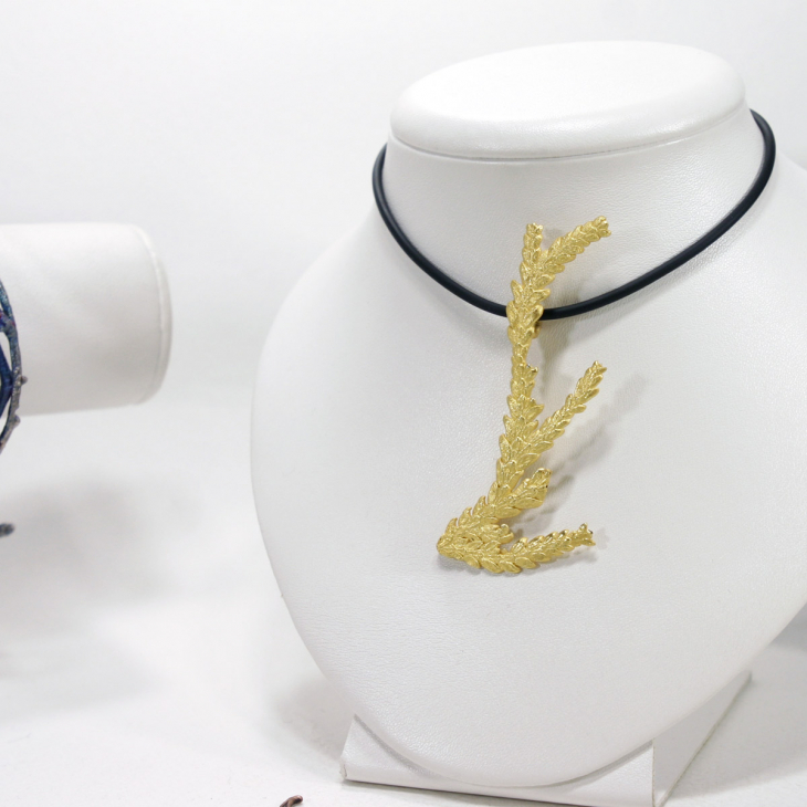 Кулон в золоте Mystique, Платикладус, фото 2