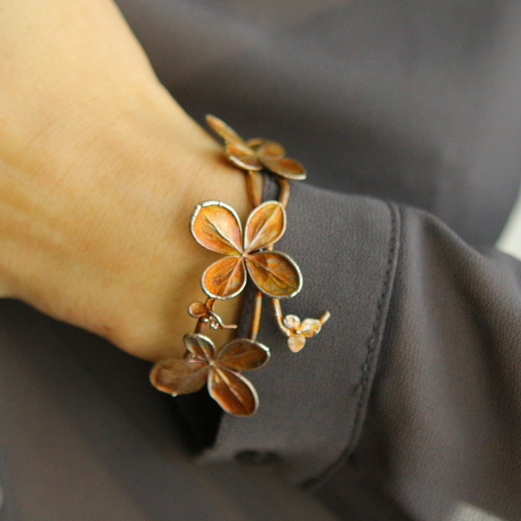 Hydrangea floral bracelet in colored silver, фото 6