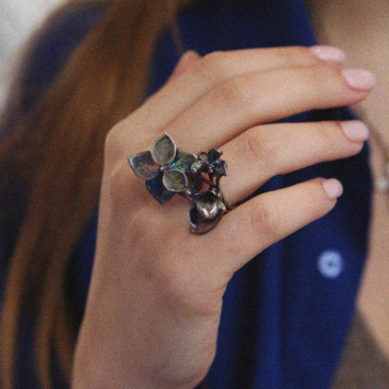 Кольцо в серебре Fleur de Magique, Гортензия