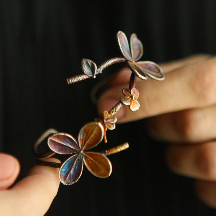 Hydrangea floral bracelet in colored silver, фото 6