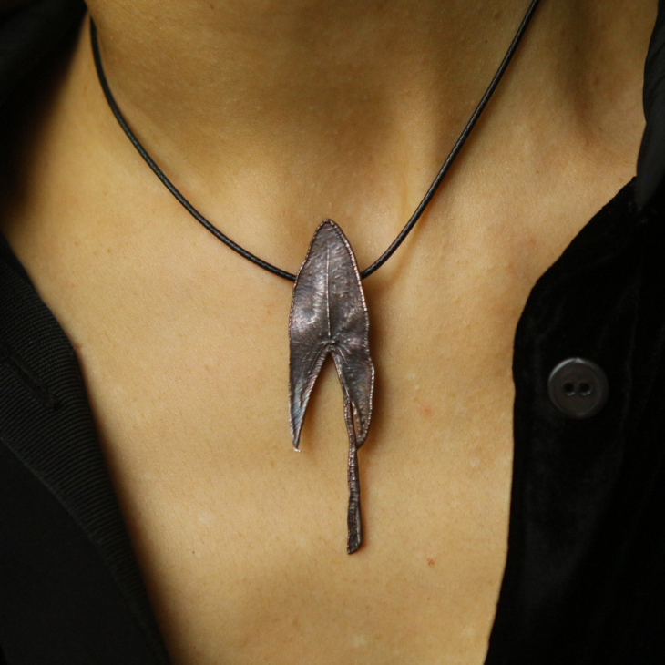 Arrowhead leaf pendant in silver, фото 1