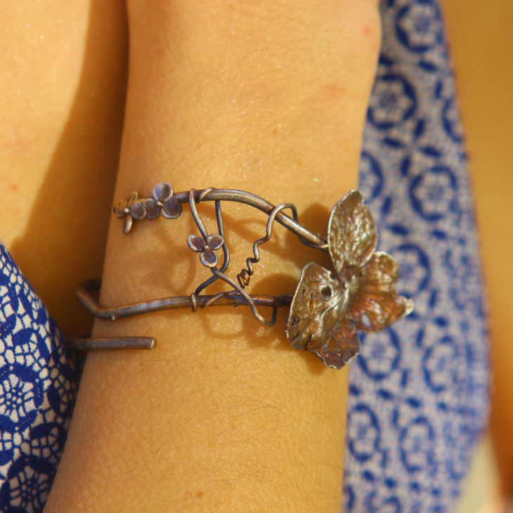 Hydrangea floral bracelet in colored silver, фото 5
