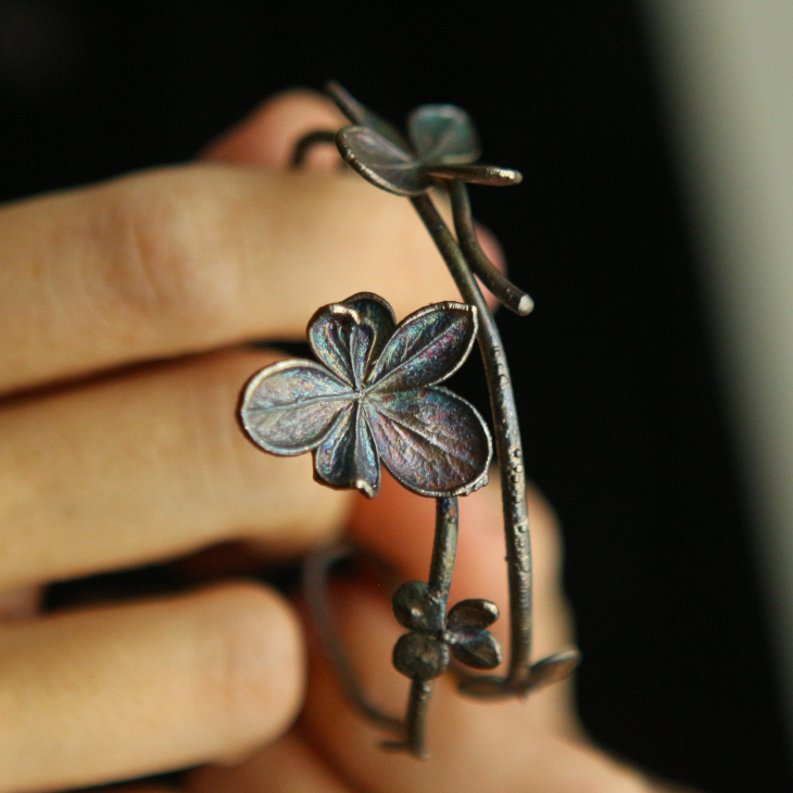 Hydrangea floral bracelet in colored silver, фото 6