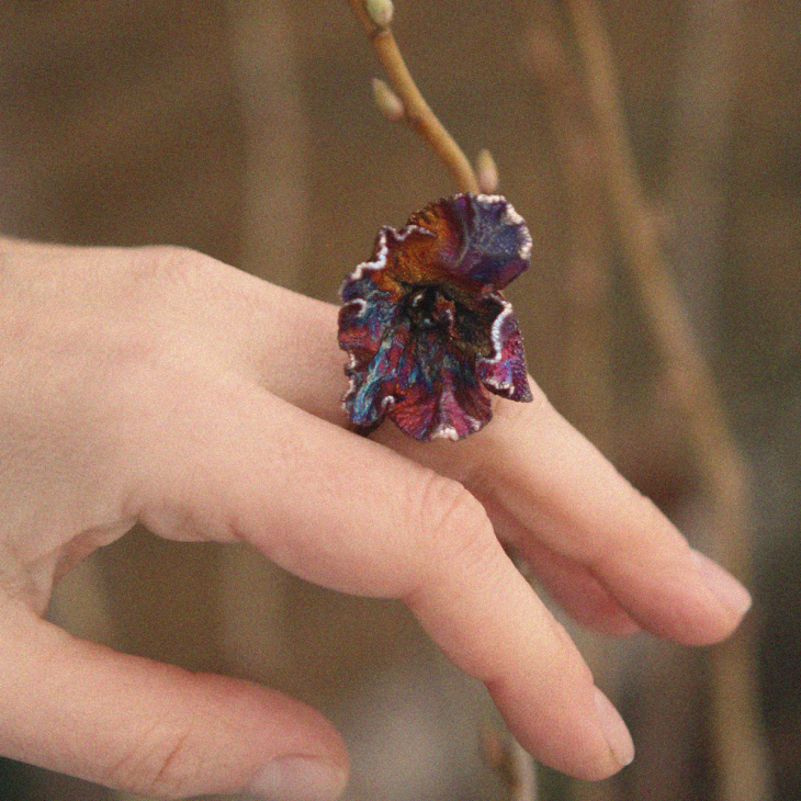 Кольцо в серебре Fleur de Magique, Фиалка, фото 2