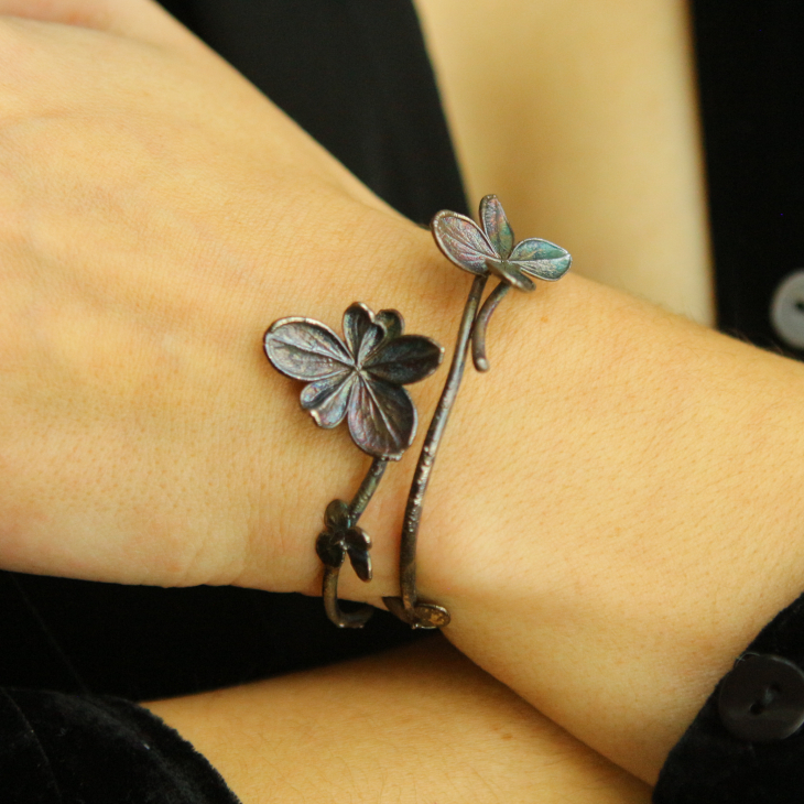 Hydrangea floral bracelet in colored silver, фото 3