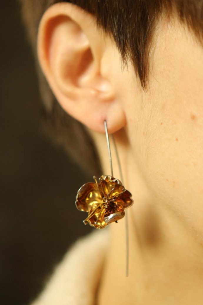 Apricot flower earrings in colored silver