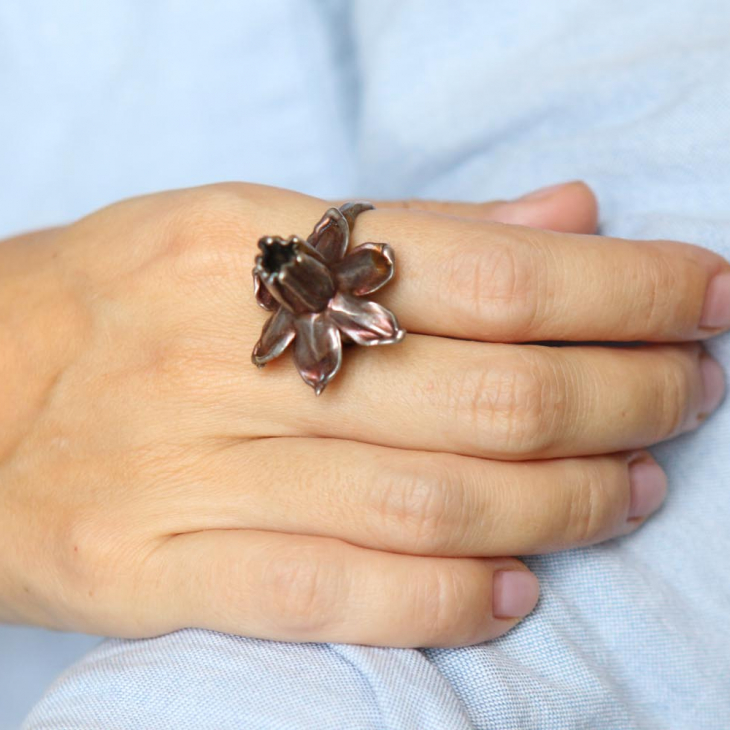 Narcissus flower ring in colored silver, фото 1