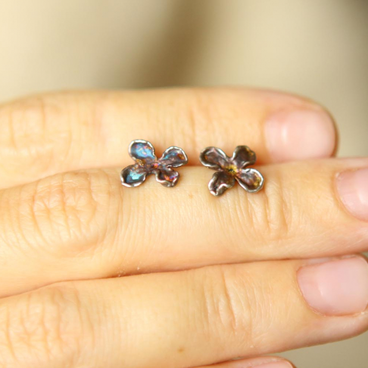 Lilac flower earrings in colored silver, фото 2