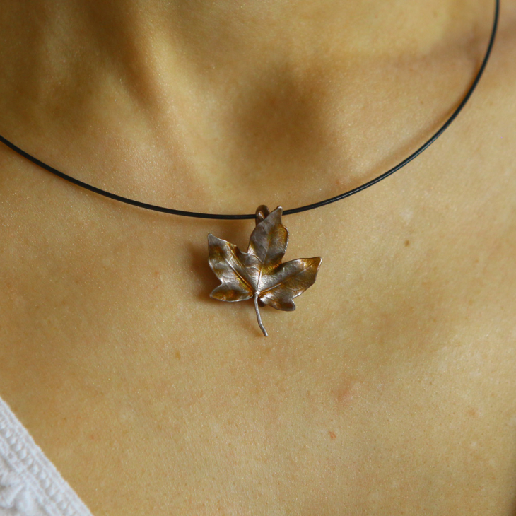Maple pendant in colored silver, фото 7