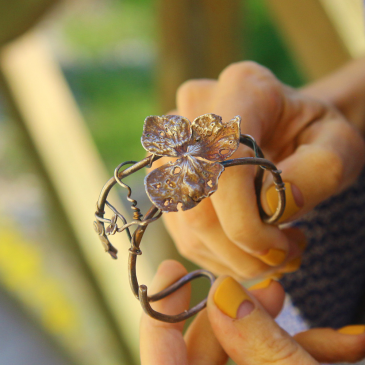 Hydrangea floral bracelet in colored silver, фото 8