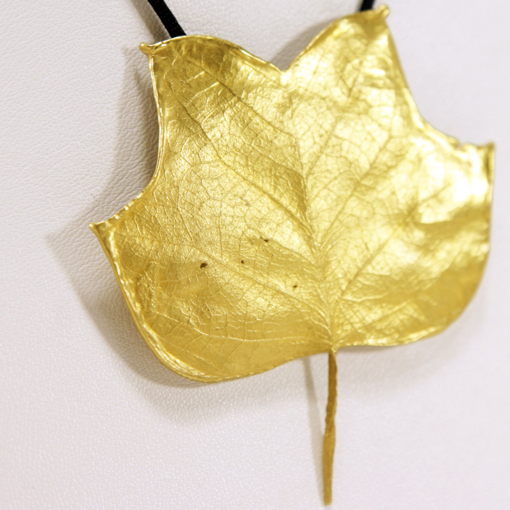 Кулон в золоте Love Alchemy, Тюльпановое дерево, фото 3