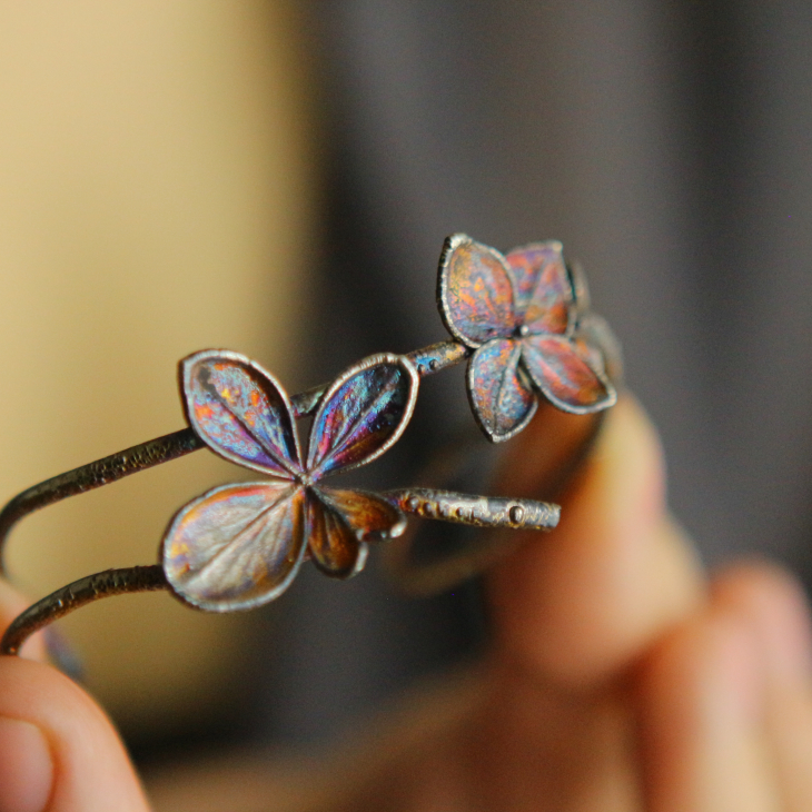 Hydrangea floral bracelet in colored silver, фото 6