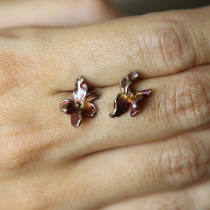 Lilac flower earrings in colored silver, фото 2