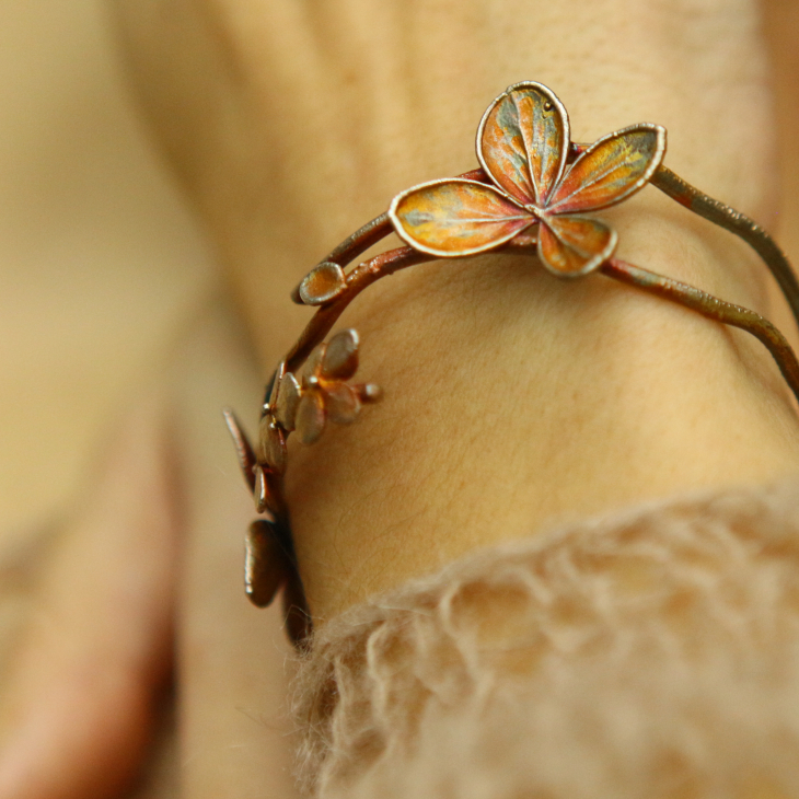 Hydrangea floral bracelet in colored silver, фото 6