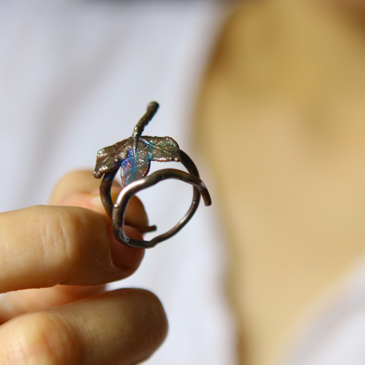 Maple ring in colored silver, фото 3