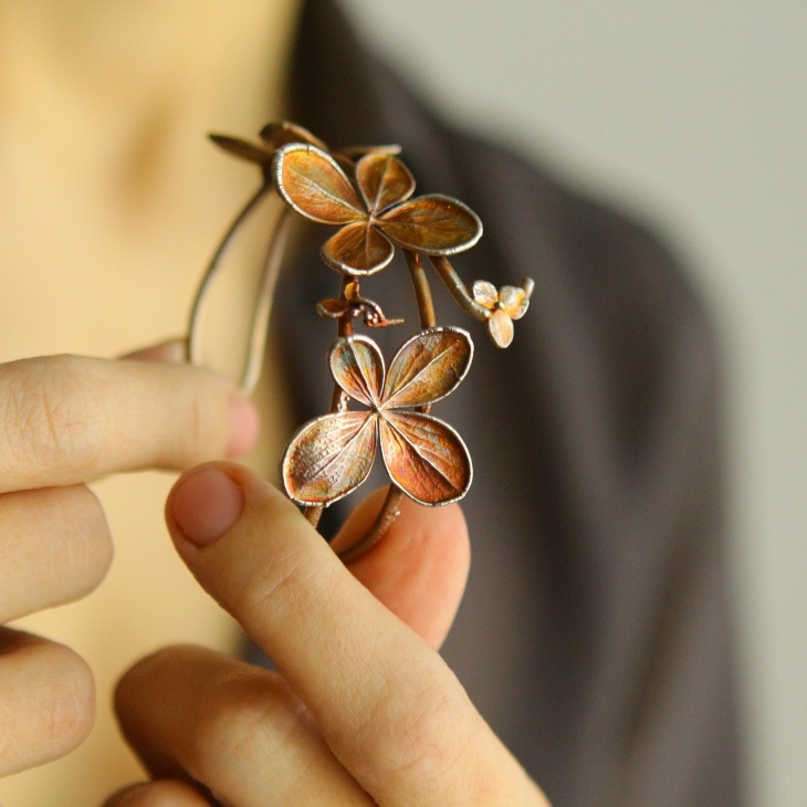 Hydrangea floral bracelet in colored silver, фото 5