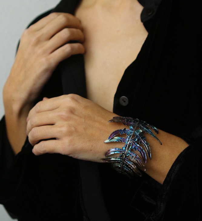 Fern leaf bracelet in colored silver, фото 1