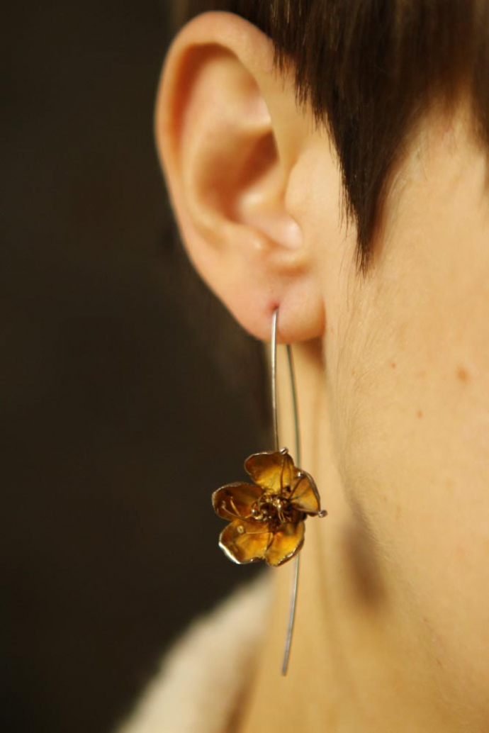 Apricot flower earrings in colored silver