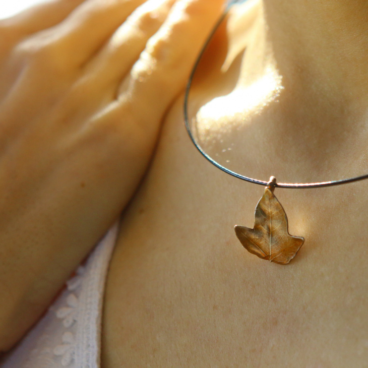 Maple pendant in colored silver, фото 2