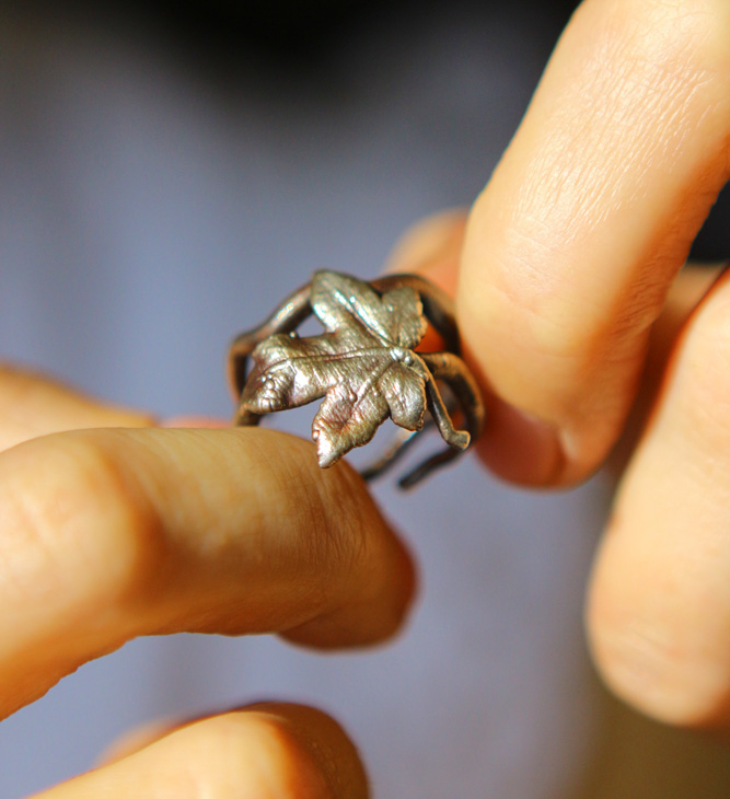 Maple ring in colored silver, фото 3