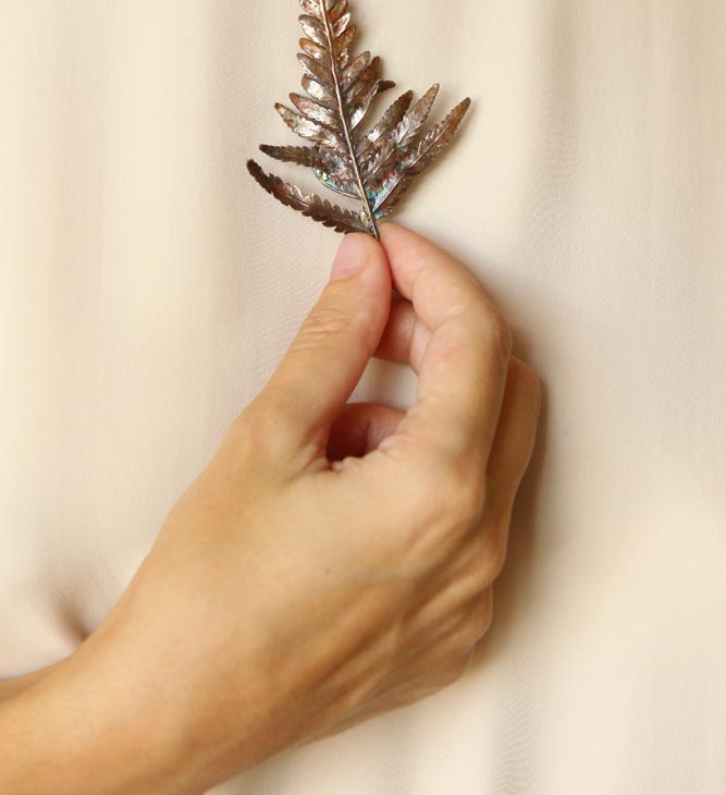 Fern leaf pendant in colored silver, фото 2